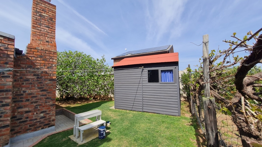 4 Bedroom Property for Sale in Boggomsbaai Western Cape